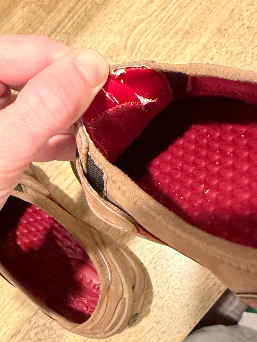 Privo by Clarks Tan Red Leather Comfort Walking Slip On Sneakers Shoes Size 9.5 - Picture 3 of 7